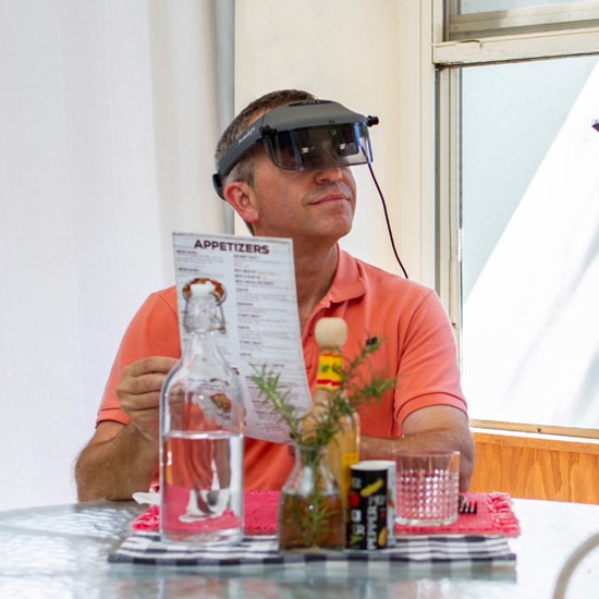 Wear Acesight and order food at your favorite restaurant.